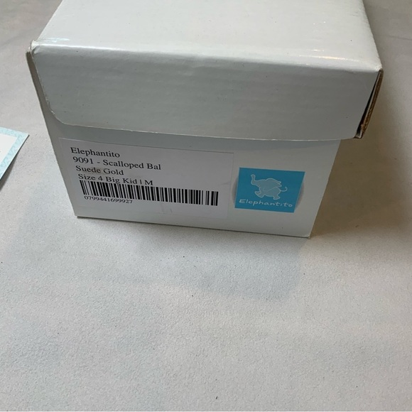 ELEPHANTITO SCALLOPED BALLERINA SUEDE GOLD.Size 4 - Picture 5 of 8